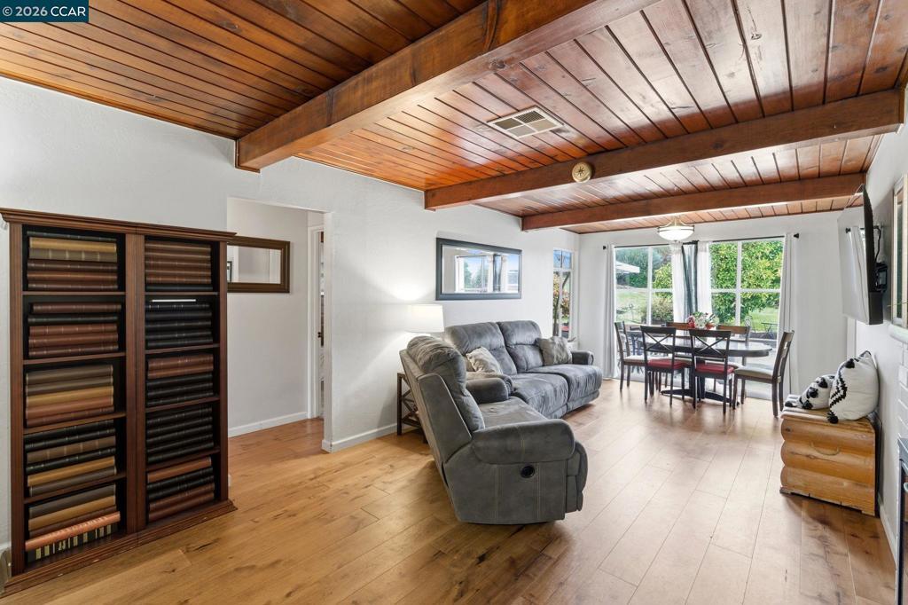 Photo of Listing #41124048