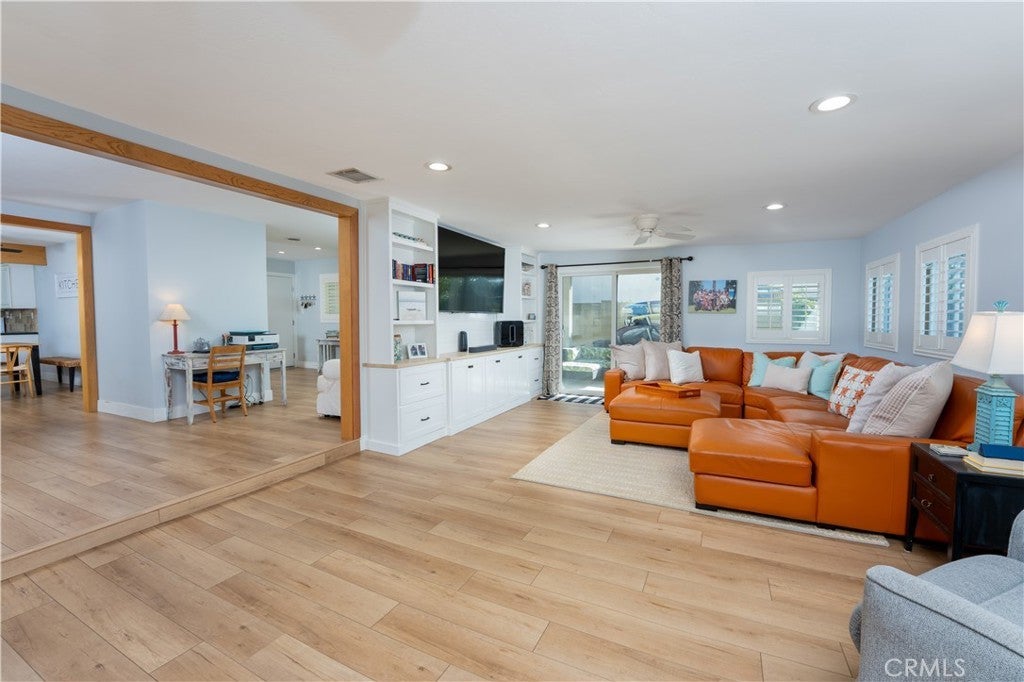 Photo of Listing #OC25276232