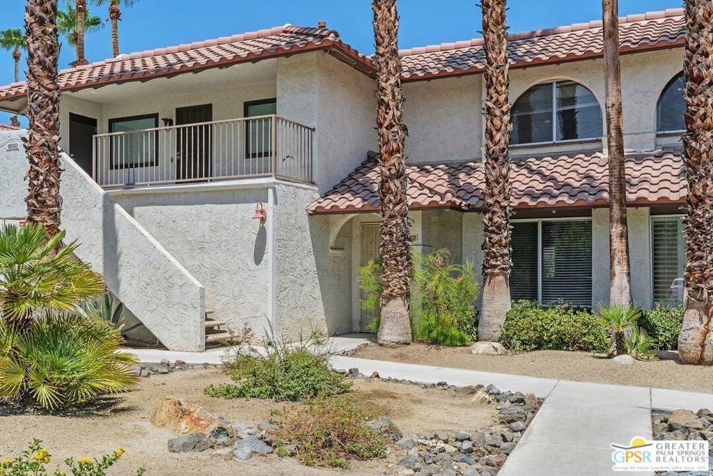 1852 N Mira Loma Way, Palm Springs