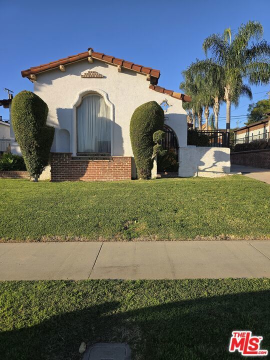 4461 W 61st Street, Los Angeles