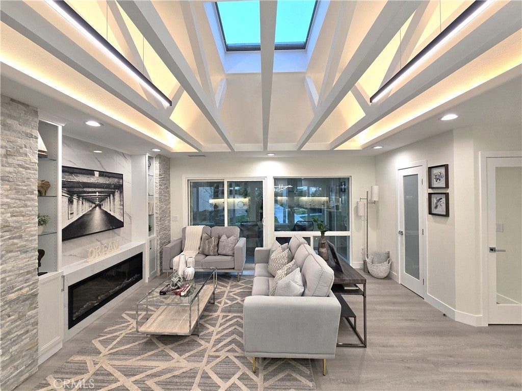 Photo of Listing #PW26030447