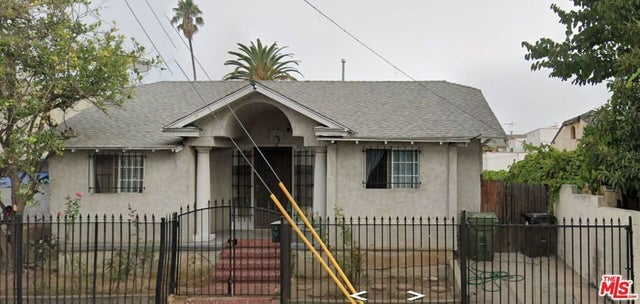 5061 Fountain Avenue, Los Angeles