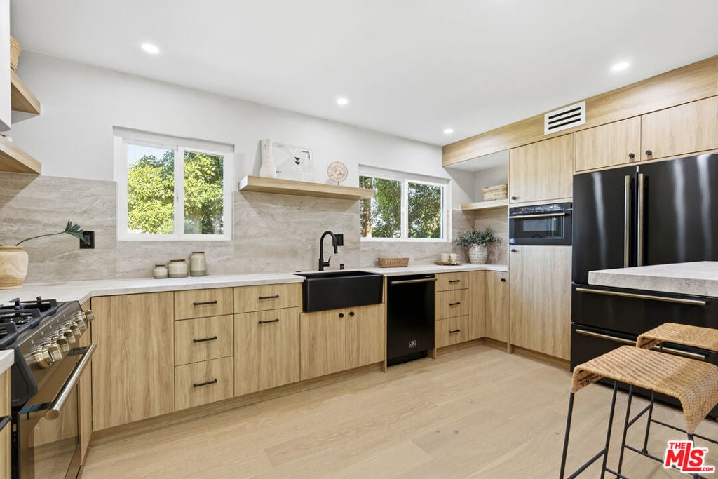 Photo of Listing #26651891