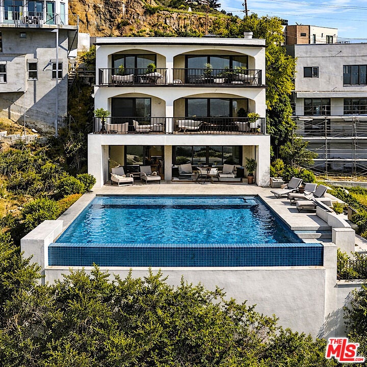 Photo of Listing #26652533