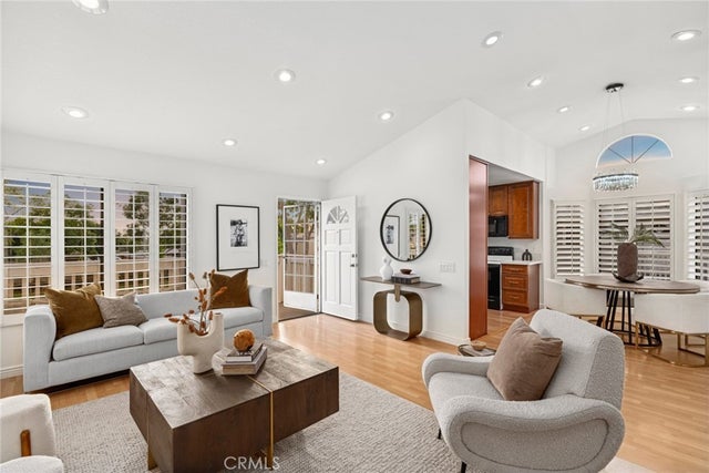 127 Huntington, Irvine