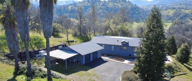 38075 Willowood, Squaw Valley