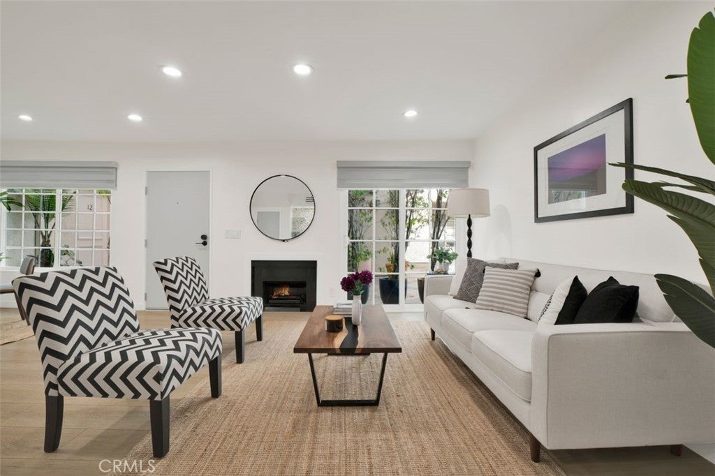 Photo of Listing #SR26033376