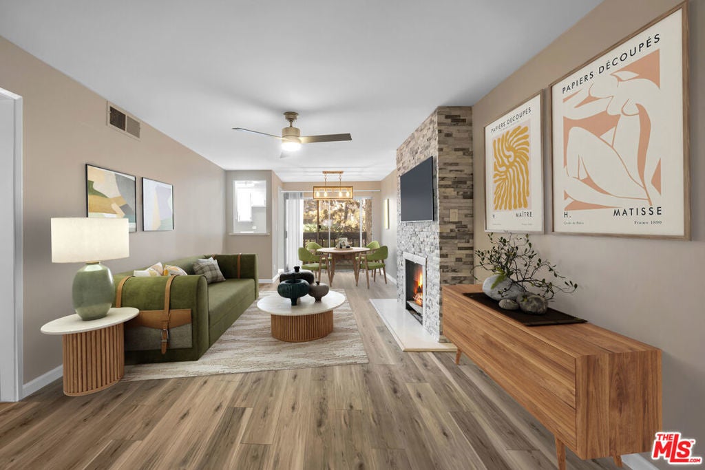 Photo of Listing #26652033