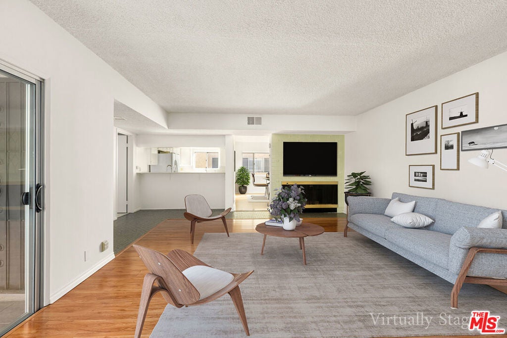 Photo of Listing #26652979