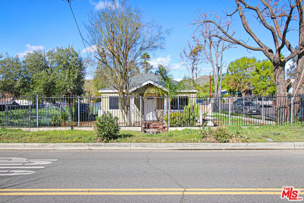 Photo of Listing #26653159