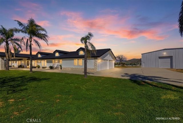 30100 Maxine, Menifee
