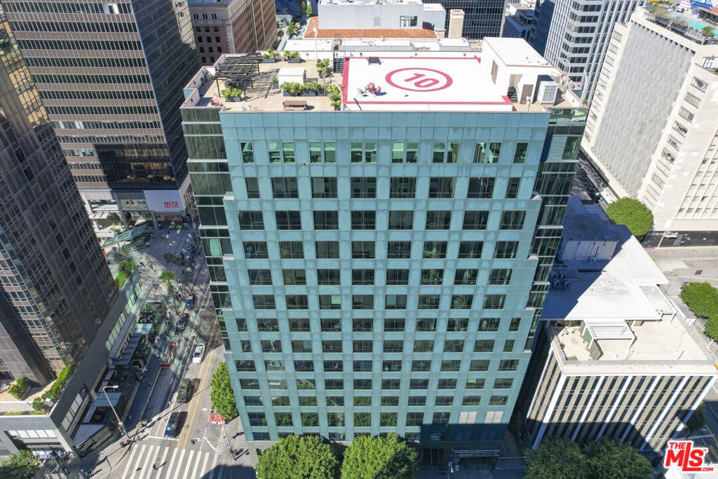 Photo of Listing #26653201