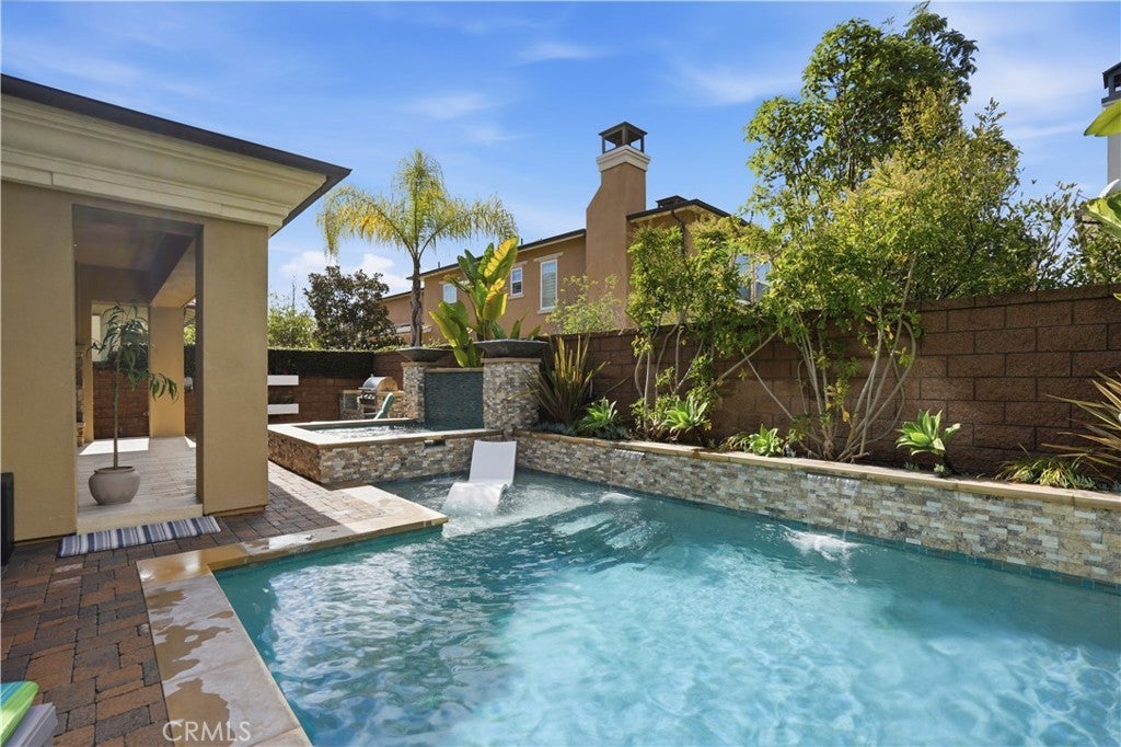 Photo of Listing #OC26035151