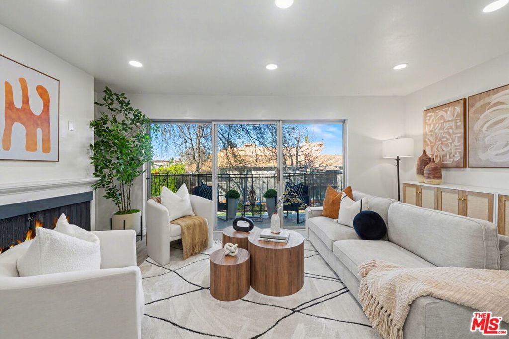 Photo of Listing #26653279