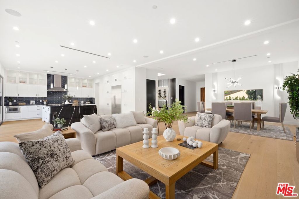 Photo of Listing #26653253