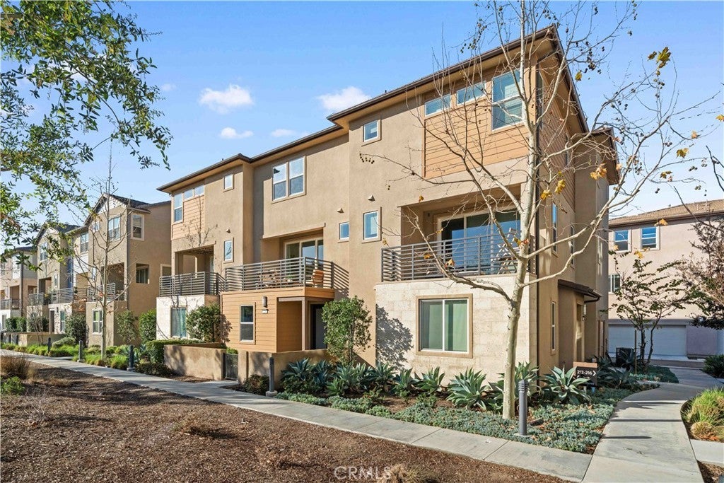 Photo of Listing #OC26036302