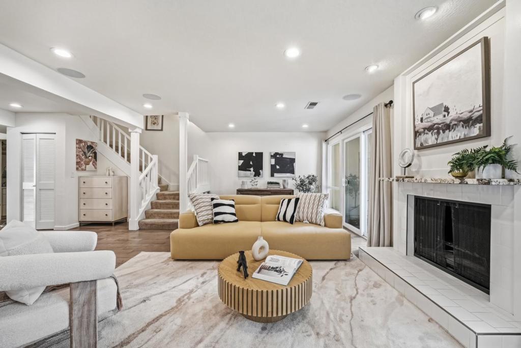 19124 Vineyard Lane, Saratoga