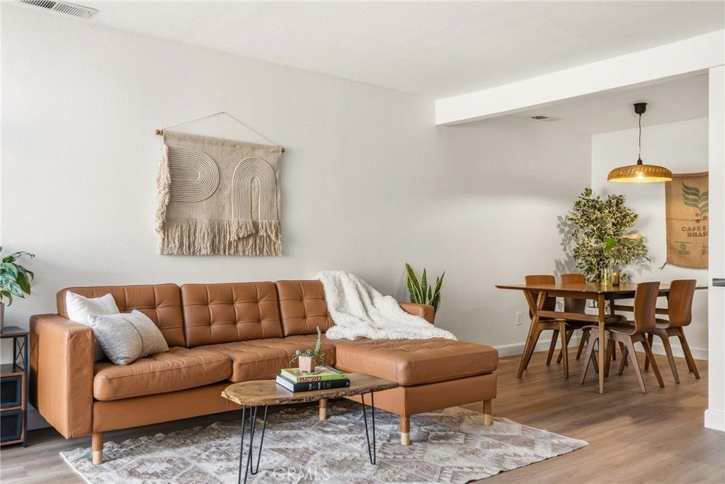 Photo of Listing #PW26033603