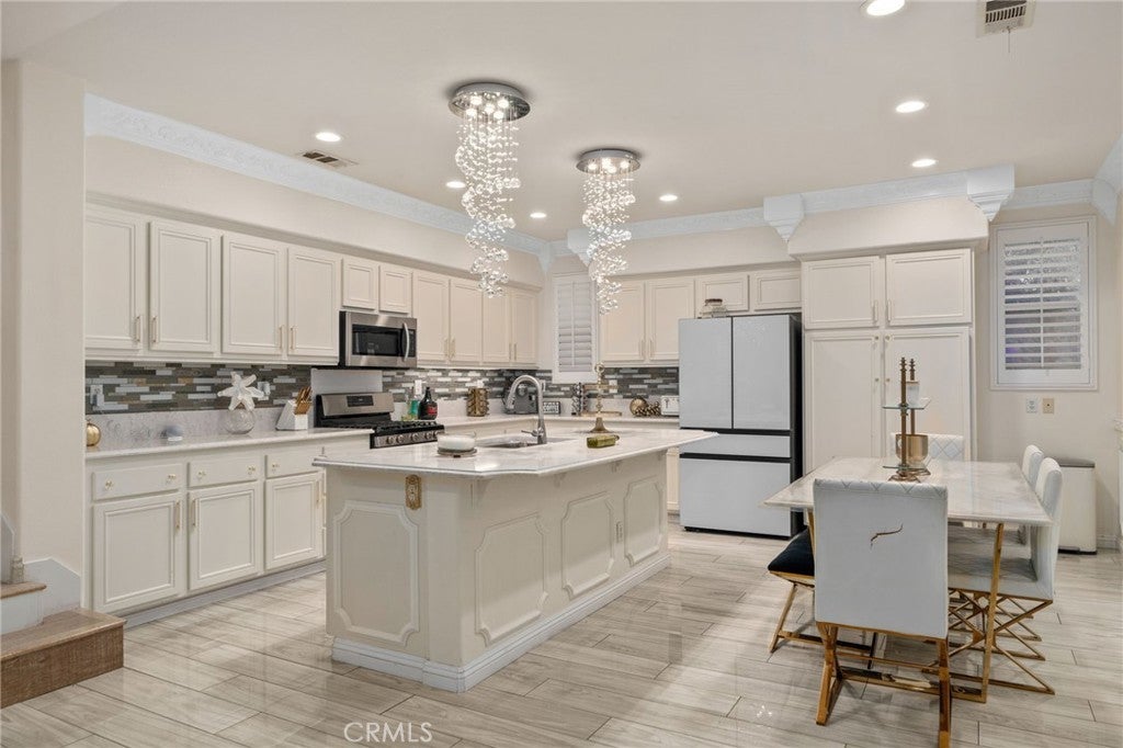 Photo of Listing #IG25281166