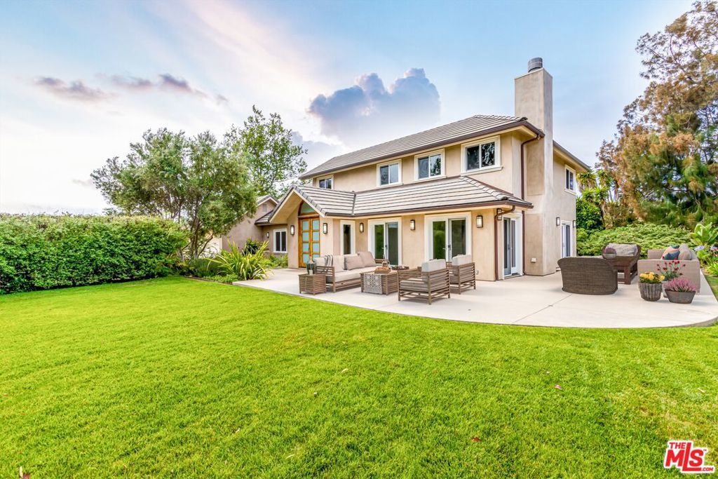 Photo of Listing #26653379