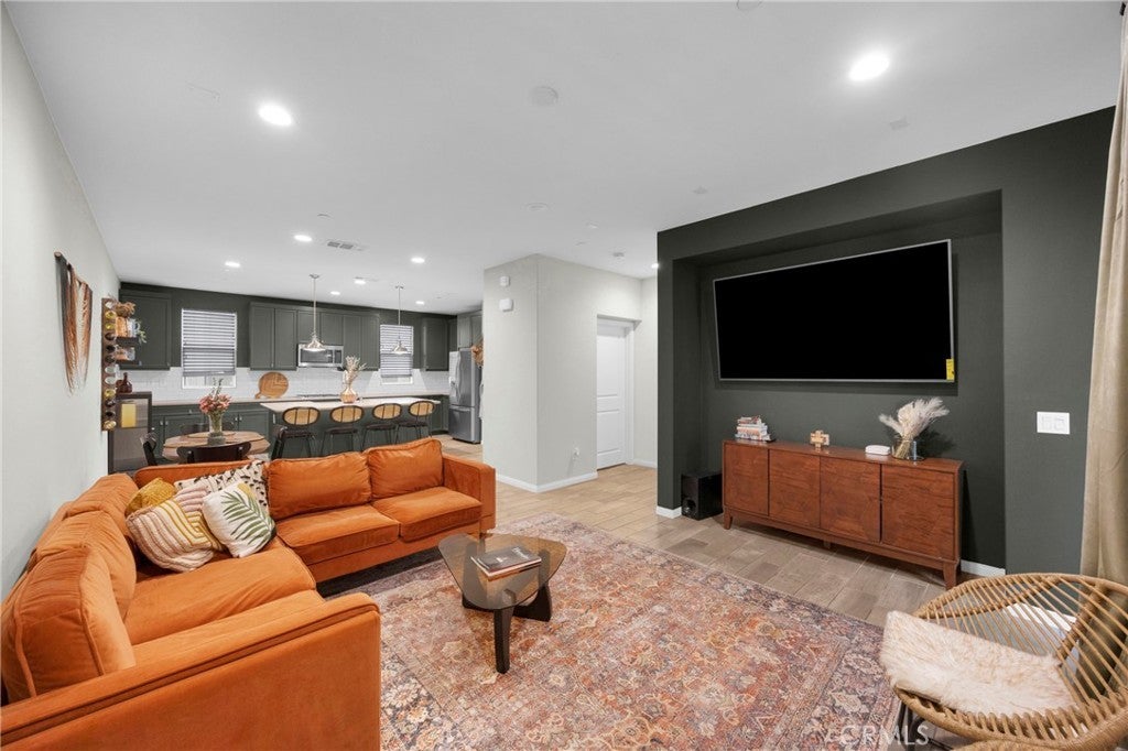 Photo of Listing #PW26036484