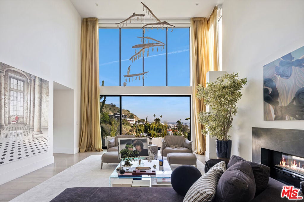 Photo of Listing #26647527