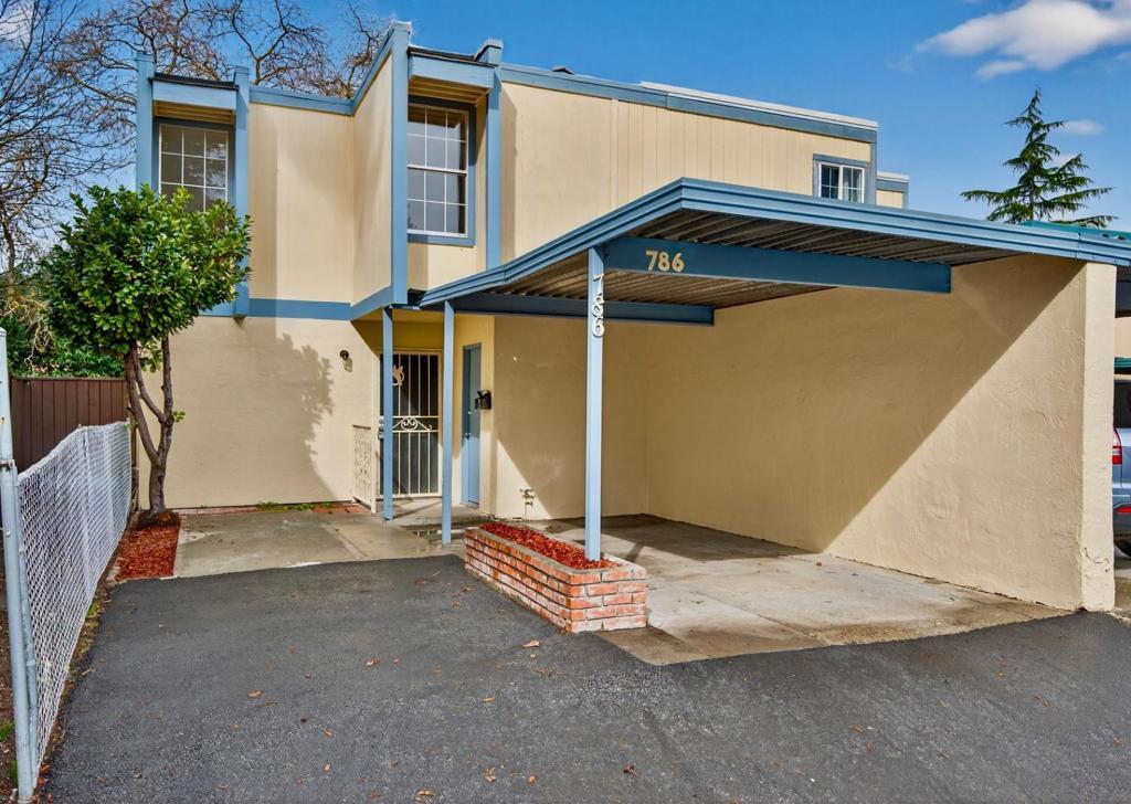 Photo of Listing #ML82035355