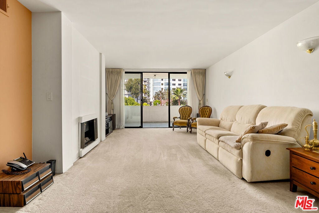 Photo of Listing #26652991