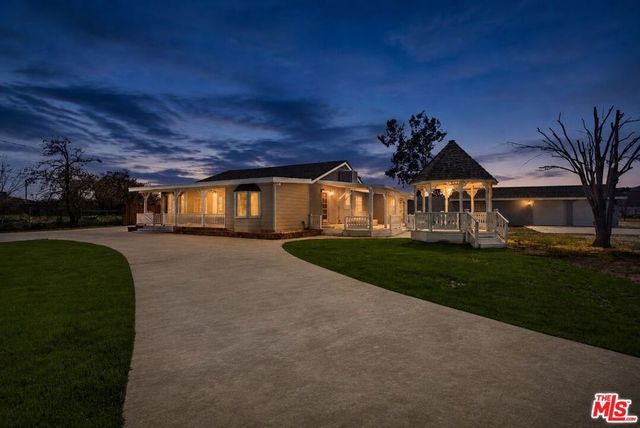 2232 W Avenue M4, Palmdale