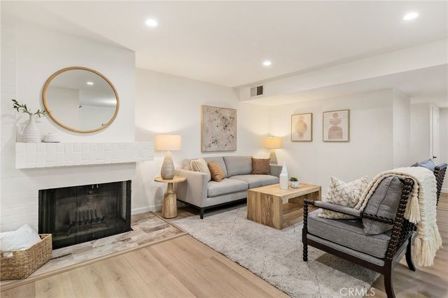 441 E San Jose # 111, Burbank