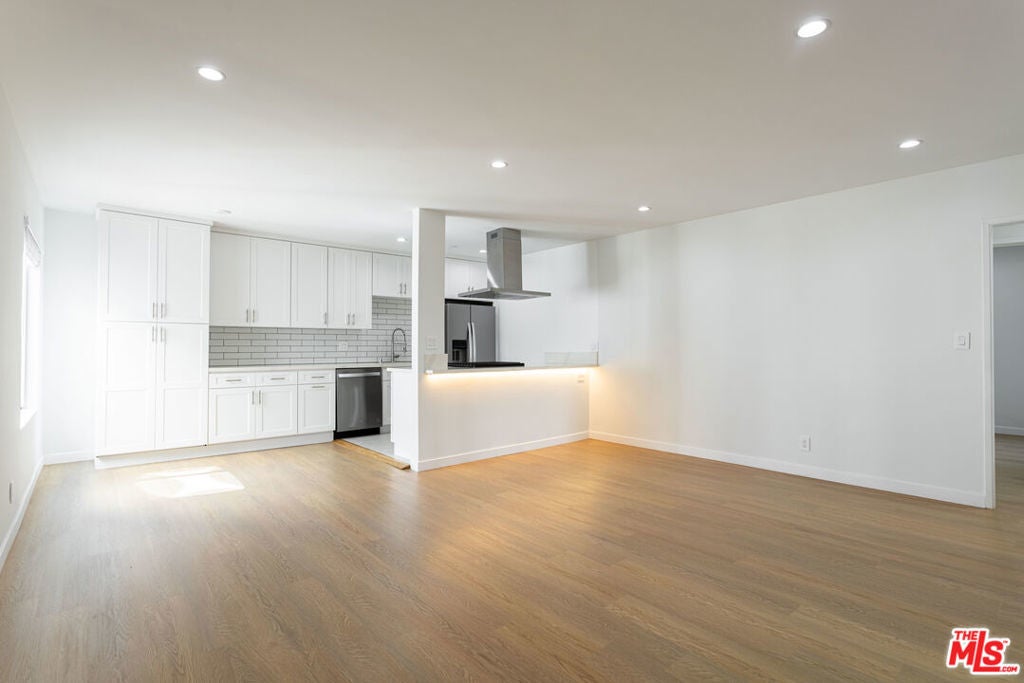 Photo of Listing #26653887