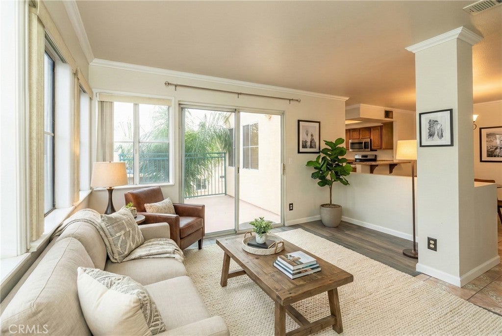 6382 Gage 329, Bell Gardens