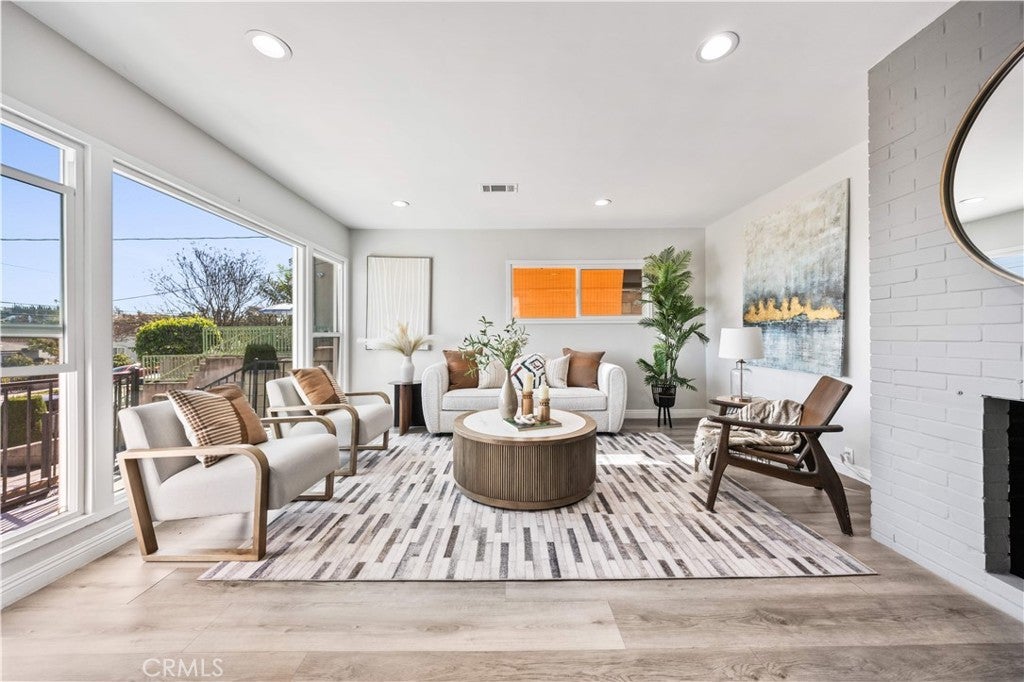 Photo of Listing #WS26037315