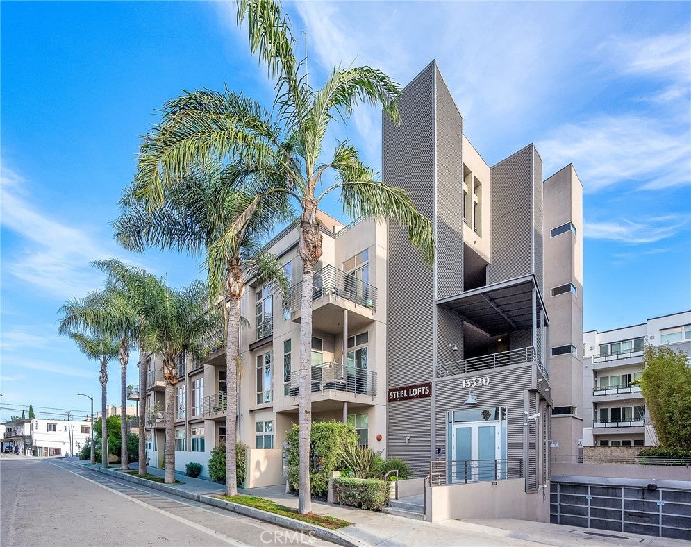 13320 Beach Avenue 202, Marina Del Rey