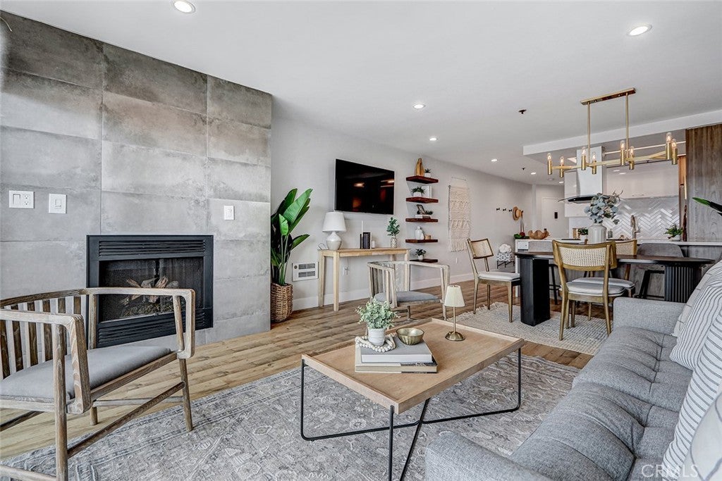 Photo of Listing #SB26036679