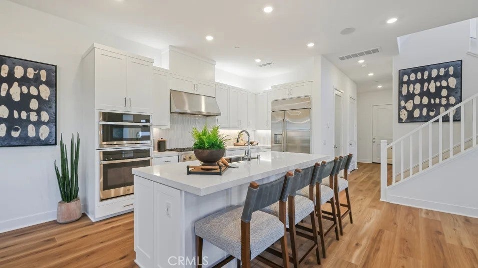 Photo of Listing #OC26037546