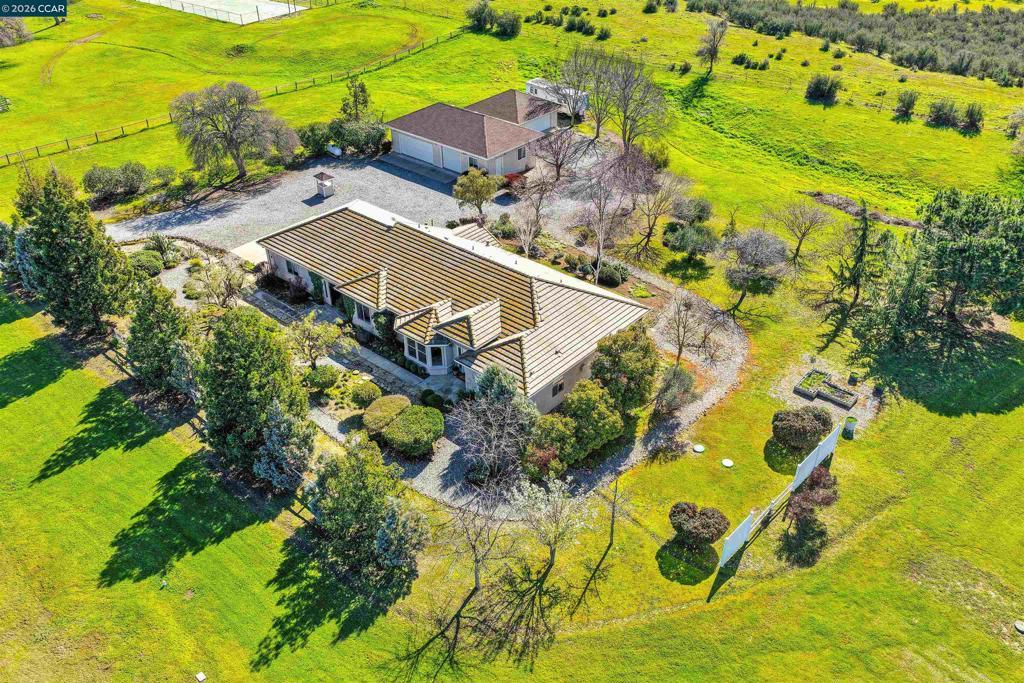 Photo of Listing #41124523