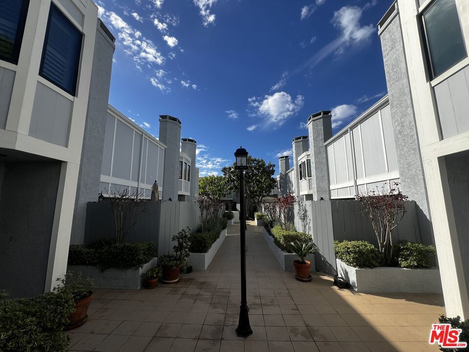 1044 20th Street 11, Santa Monica