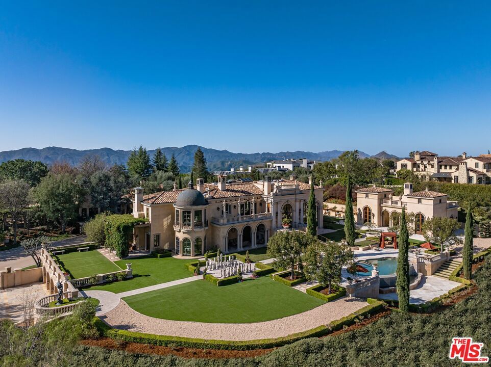 Photo of Listing #26653489