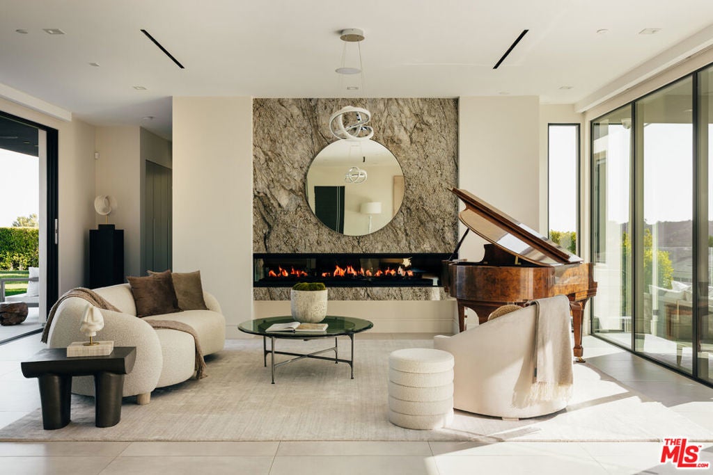 Photo of Listing #26654353