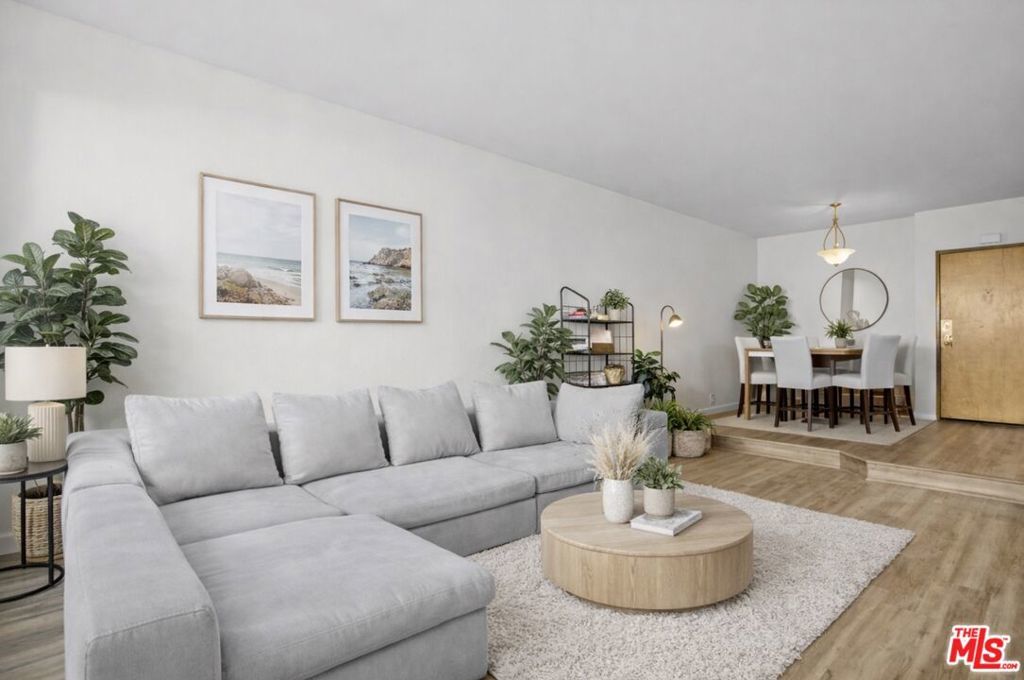 19009 Sherman Way 2, Reseda