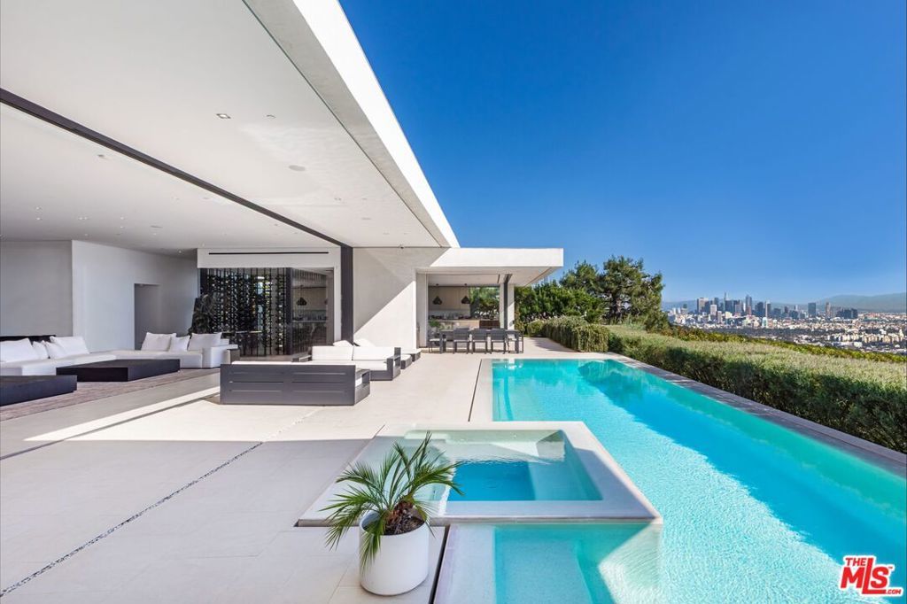 Photo of Listing #26654627