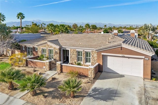 1420 E Via Escuela, Palm Springs