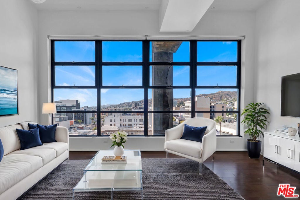 1645 Vine Street 711, Los Angeles