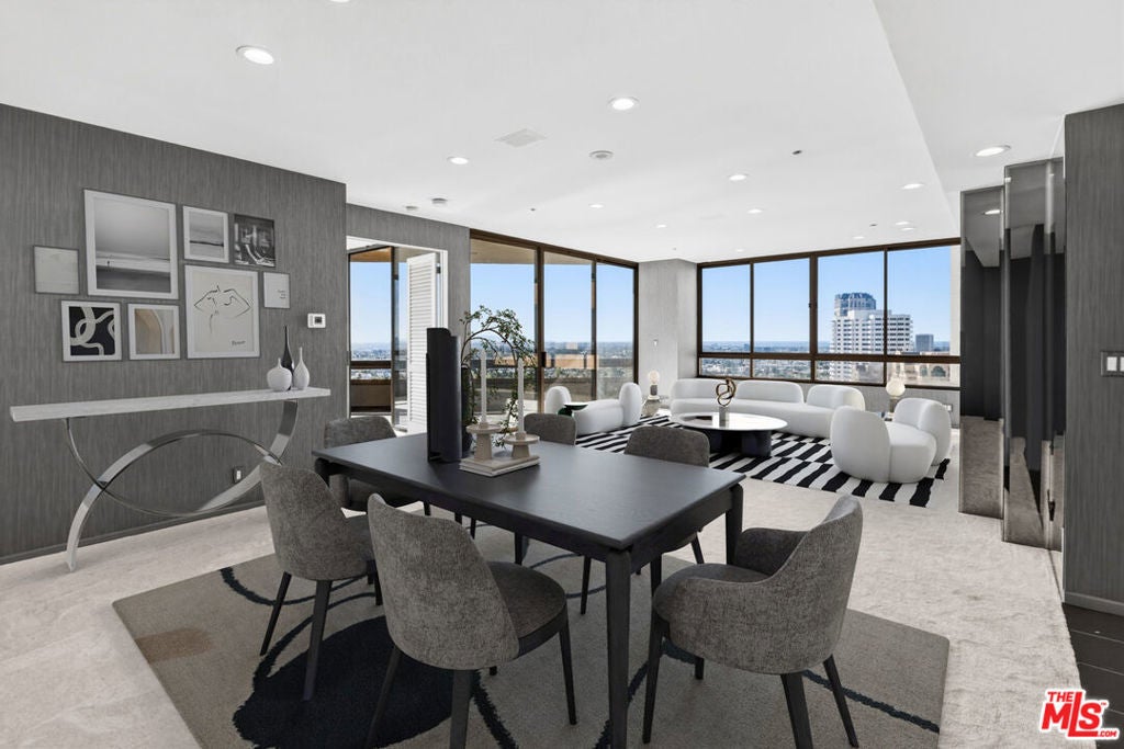 Photo of Listing #26654055