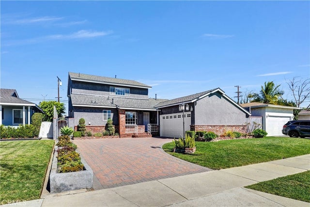 6337 Droxford St, Lakewood