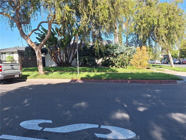 2751 Sonoma, Torrance.