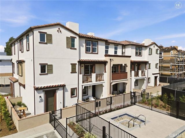 6650 Via Vista, Pico Rivera