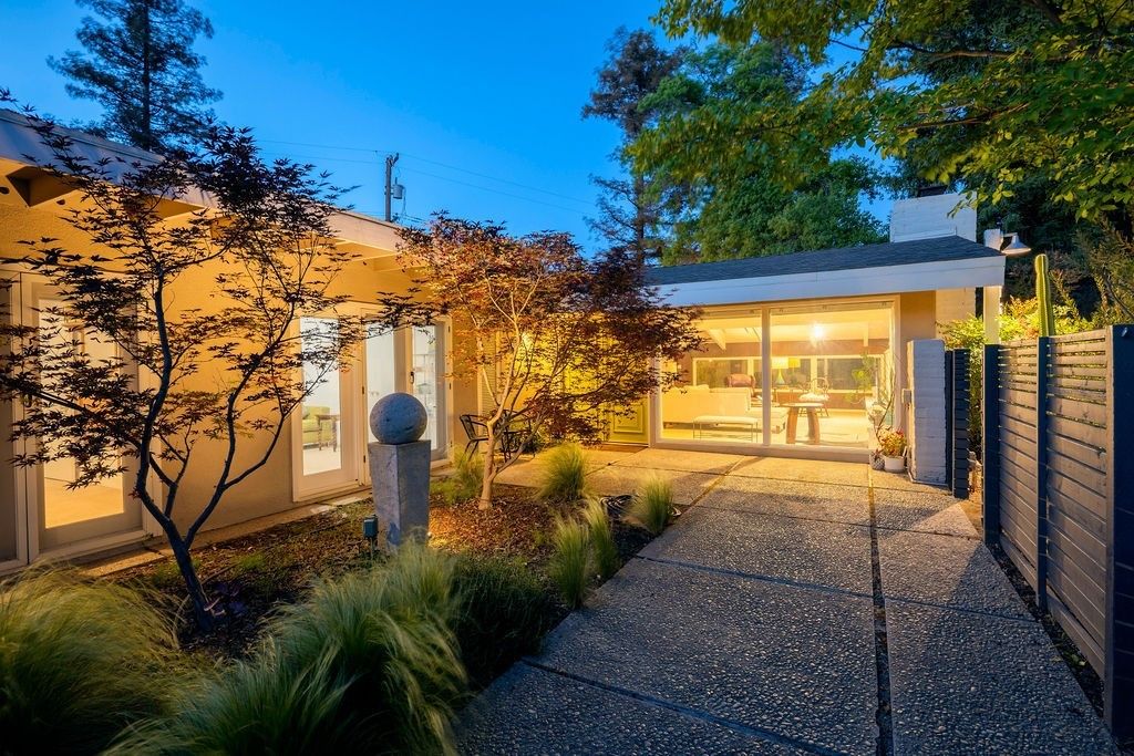 1264 W Celeste, Fresno