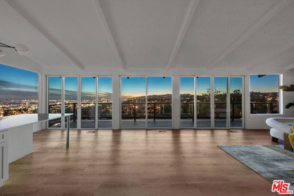 Photo of Listing #26655067